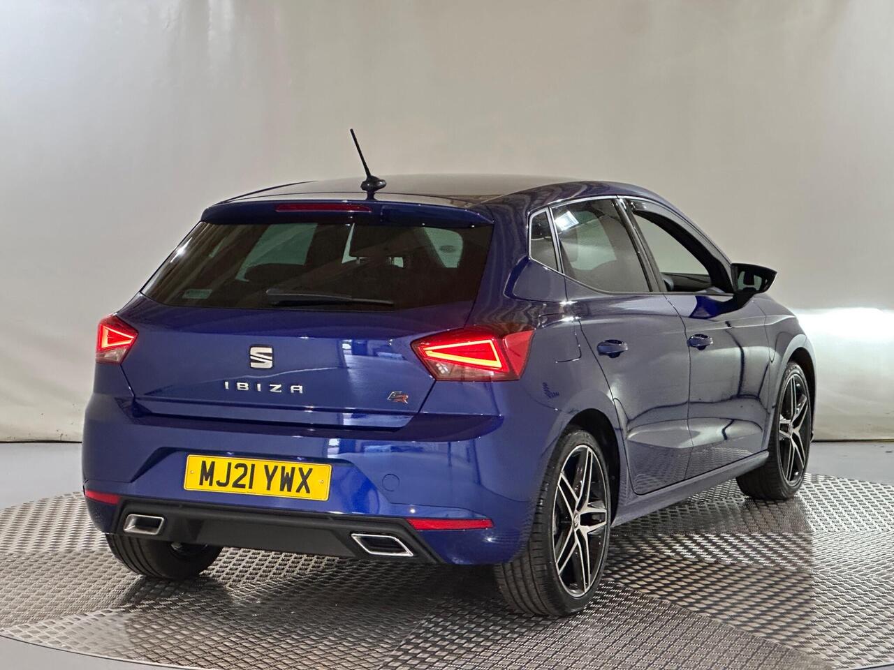 SEAT Ibiza MJ21YWX