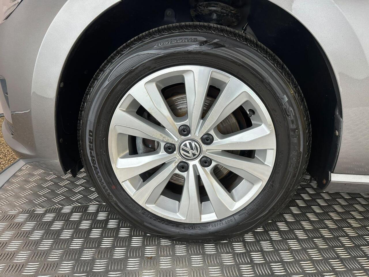 Volkswagen Golf SV GJ16KYG