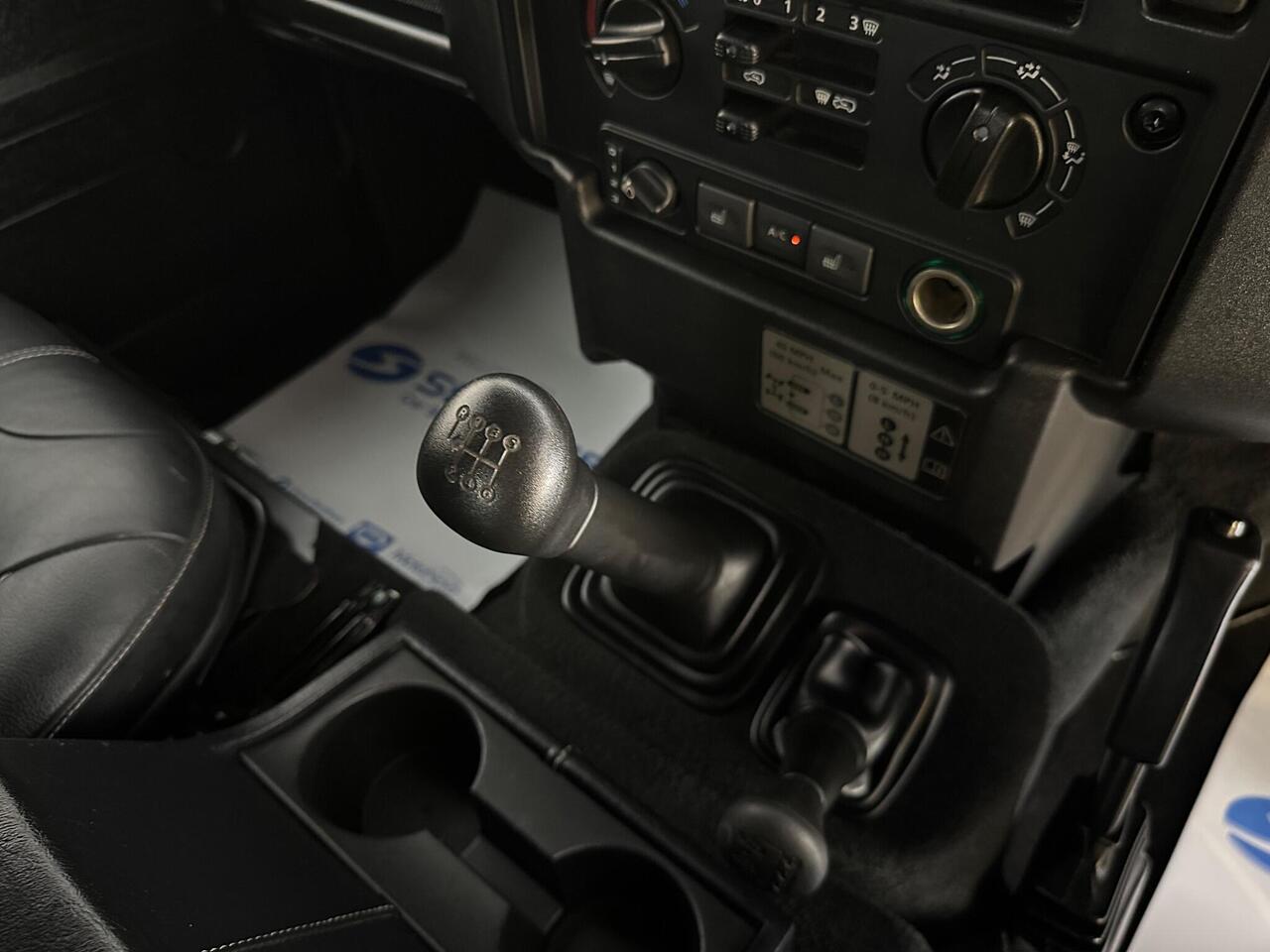 Land Rover Defender 90 GF65NXH