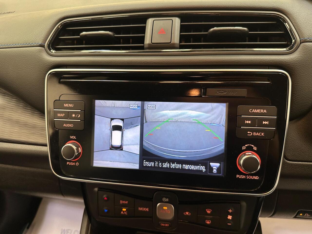 Nissan Leaf LT19GYF