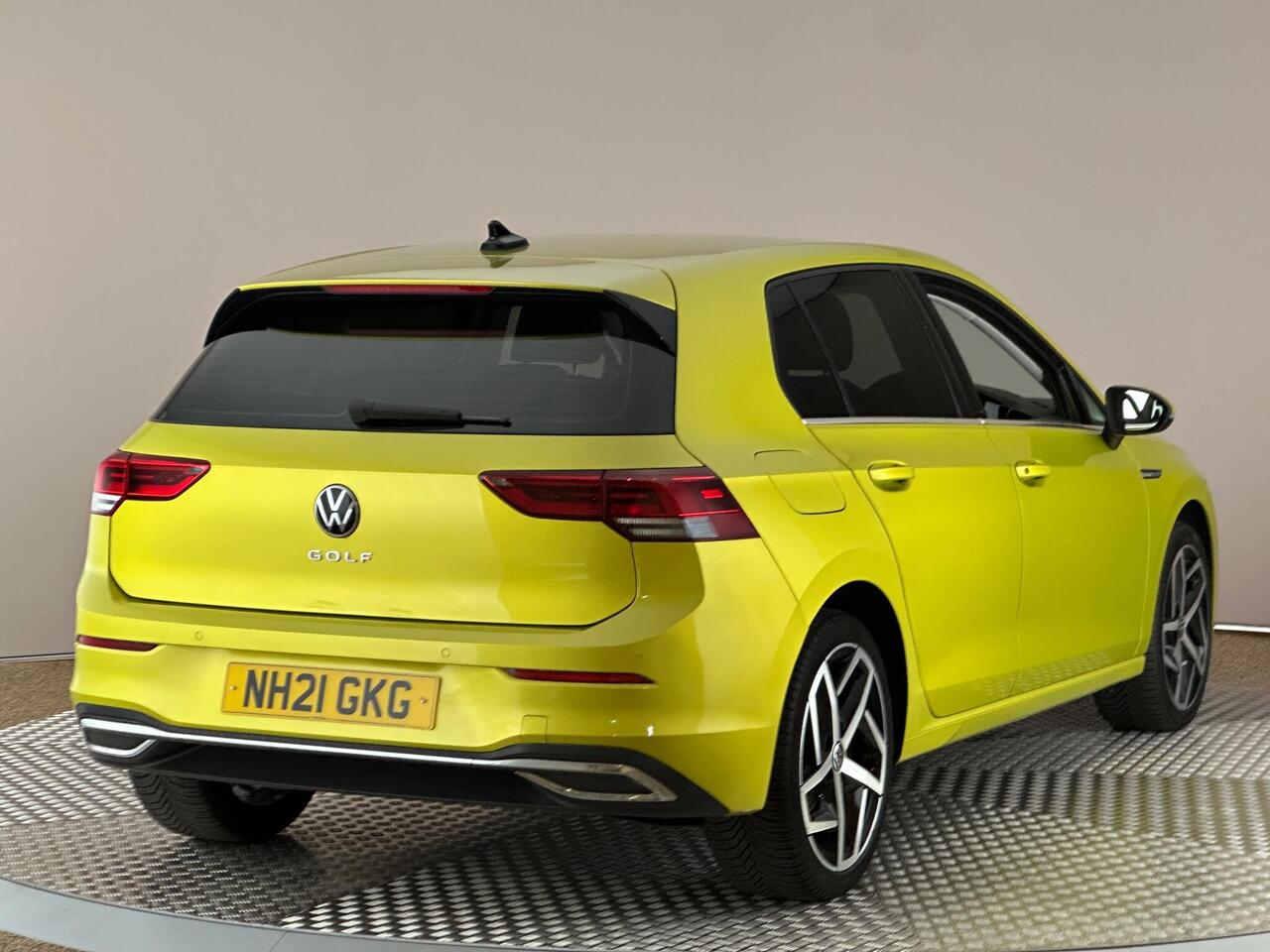 Volkswagen Golf NH21GKG