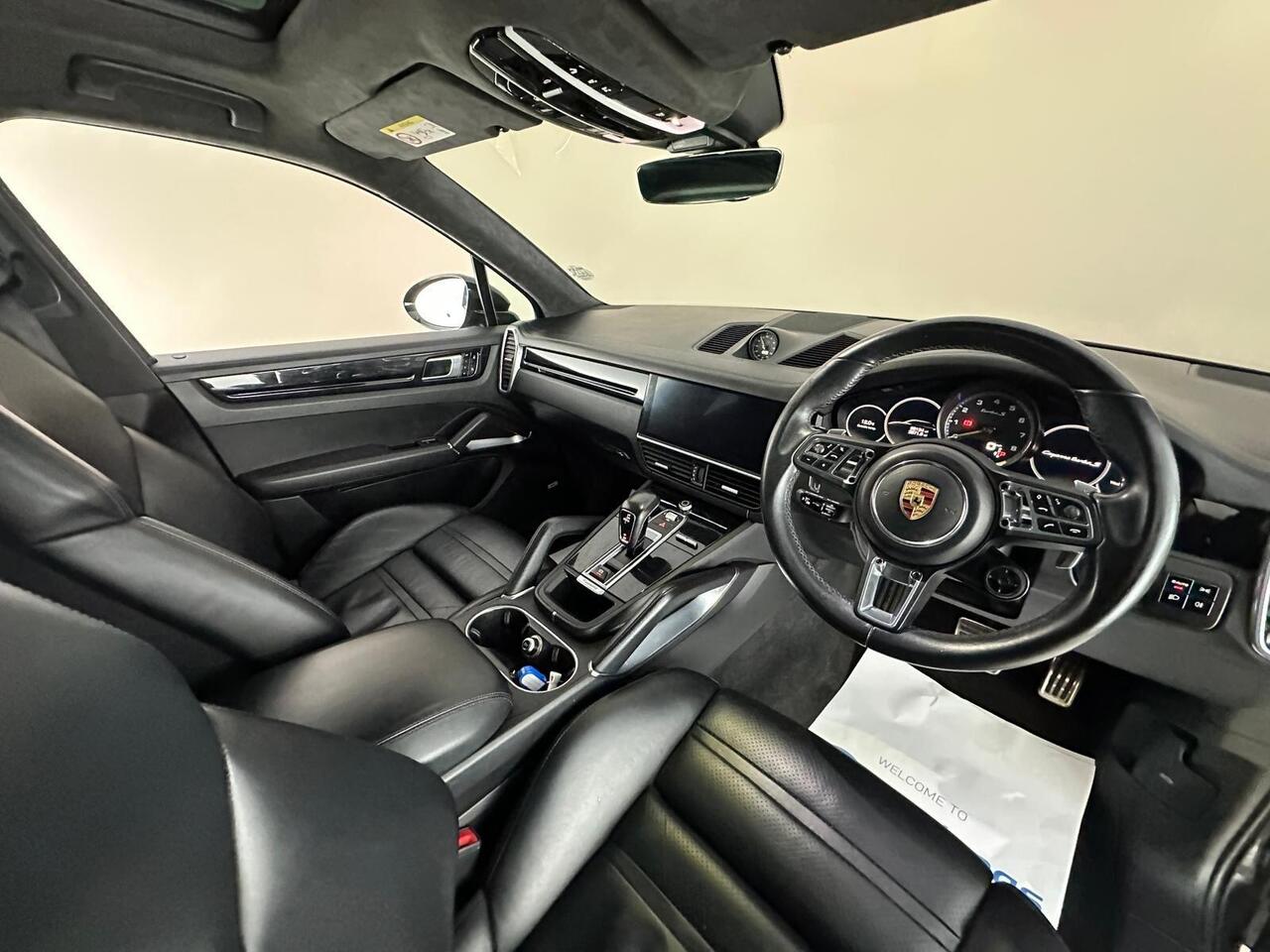 Porsche Cayenne SW69BKY