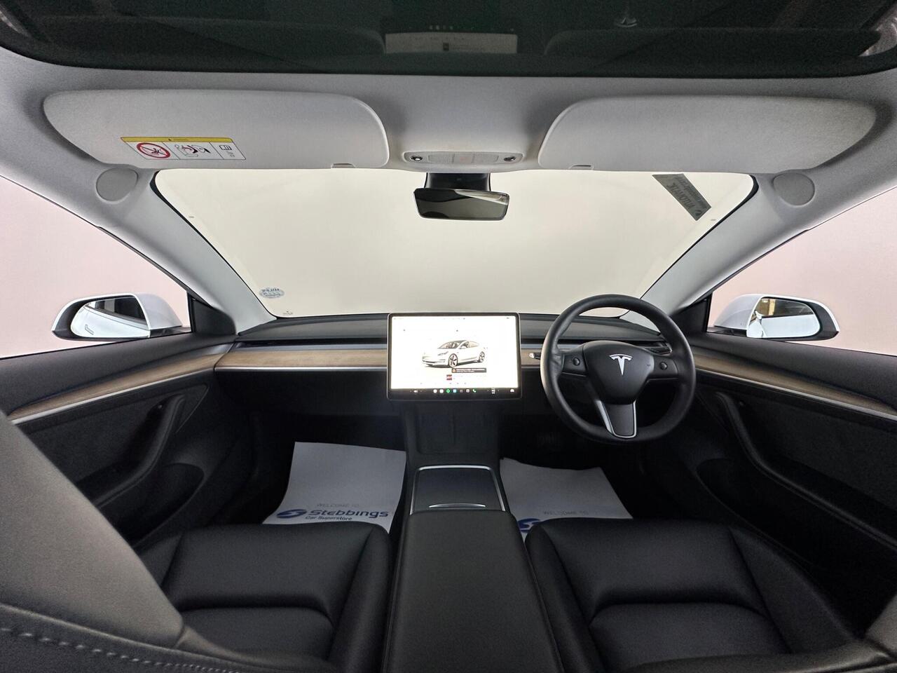 Tesla Model 3 AF72UUV