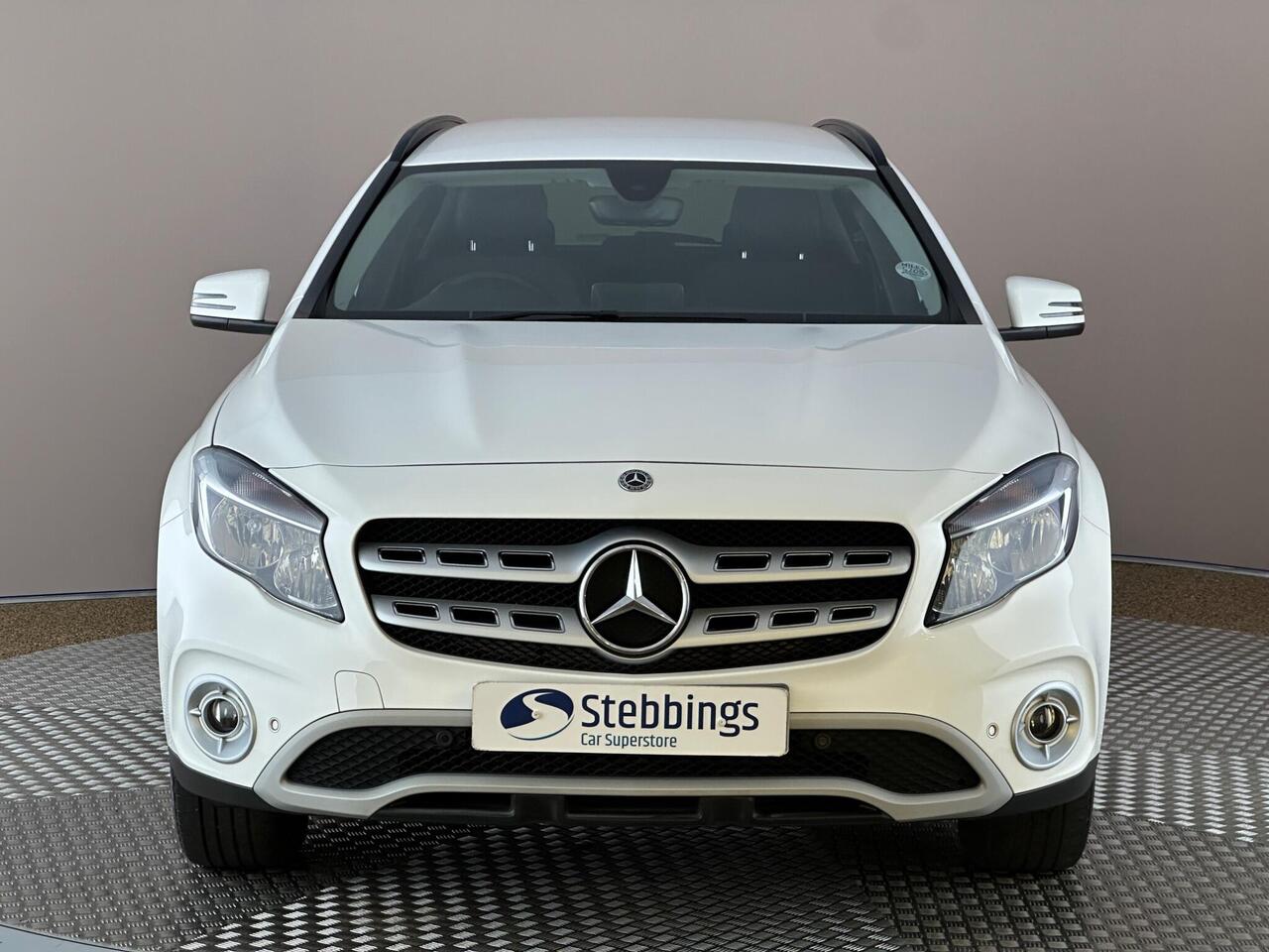Mercedes-Benz GLA YG68UZR