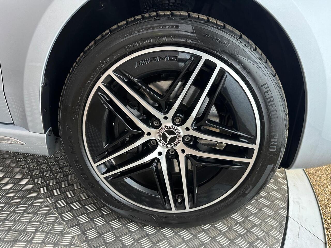 Mercedes-Benz V Class KR25YRO