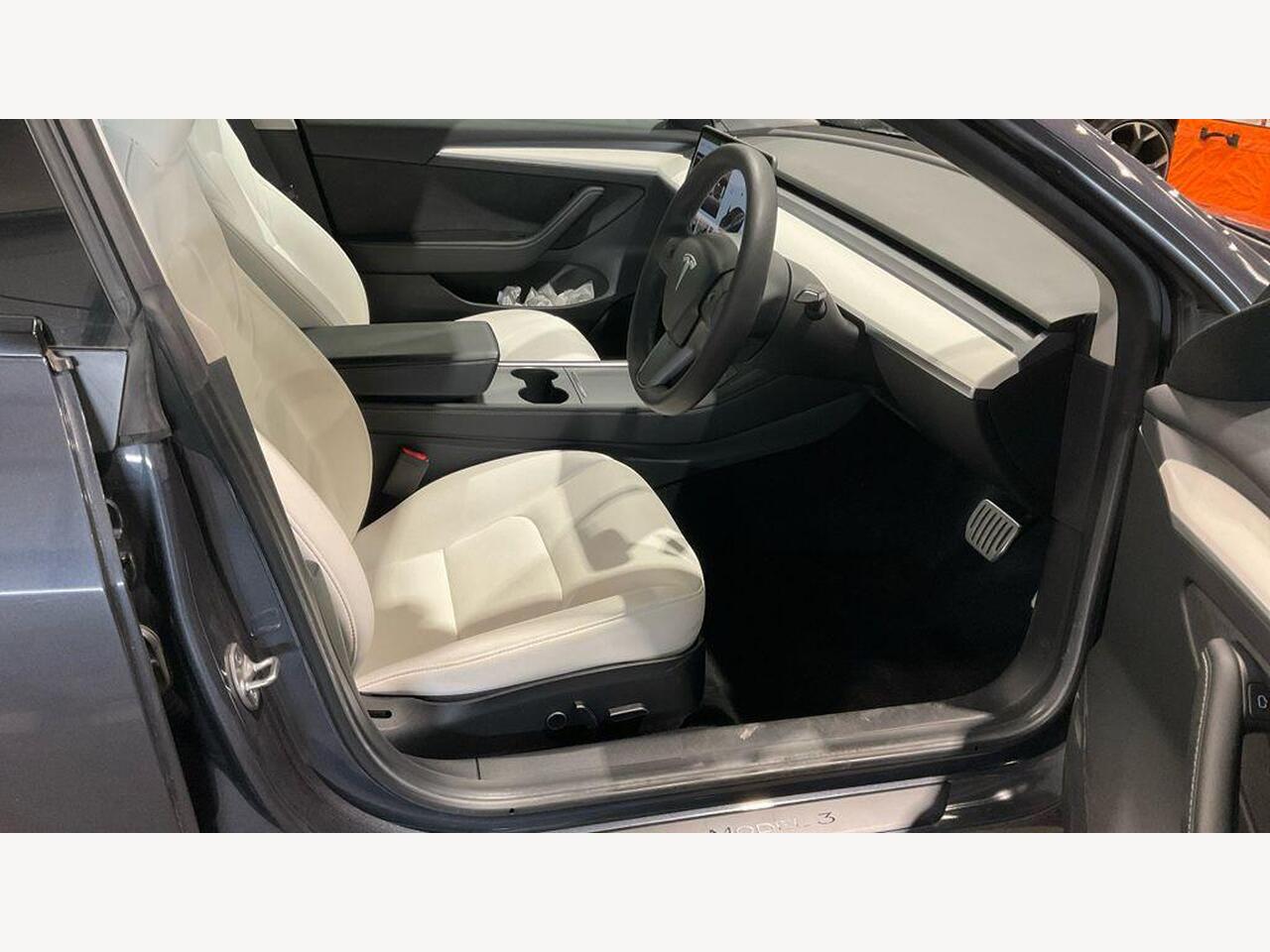 Tesla Model 3 SJ23ZWP