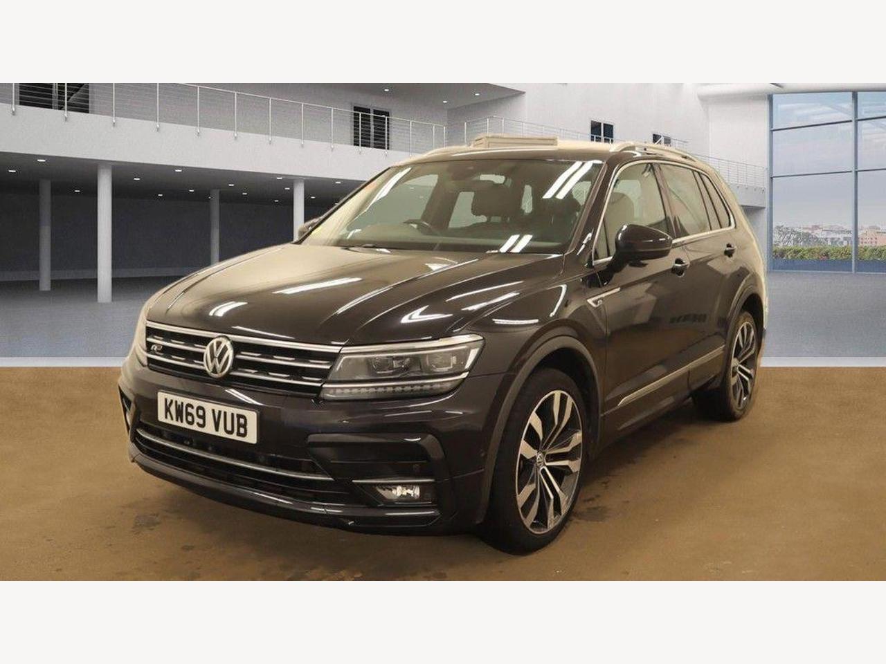 Volkswagen Tiguan KW69VUB