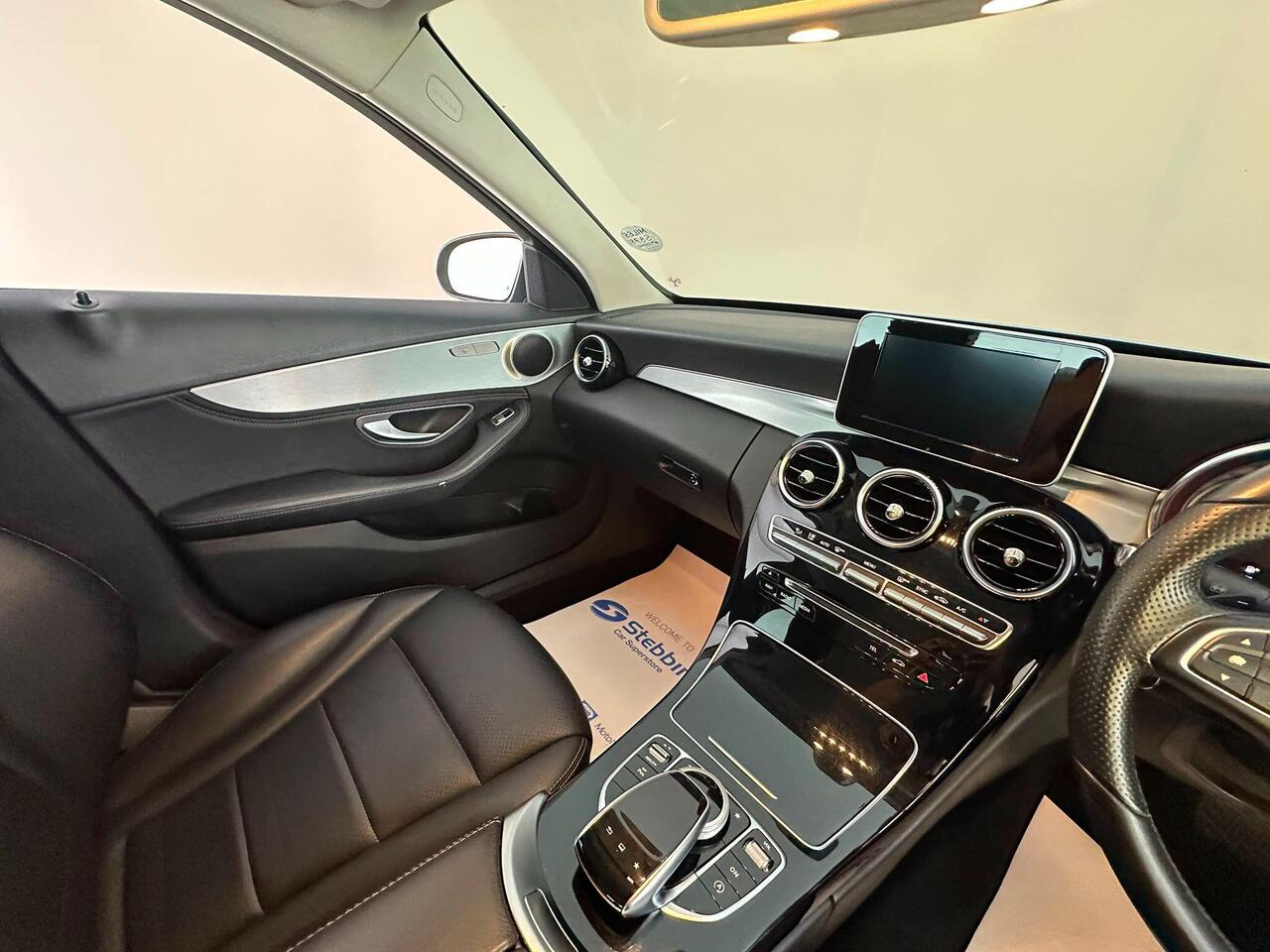 Mercedes-Benz C Class NL64GGX