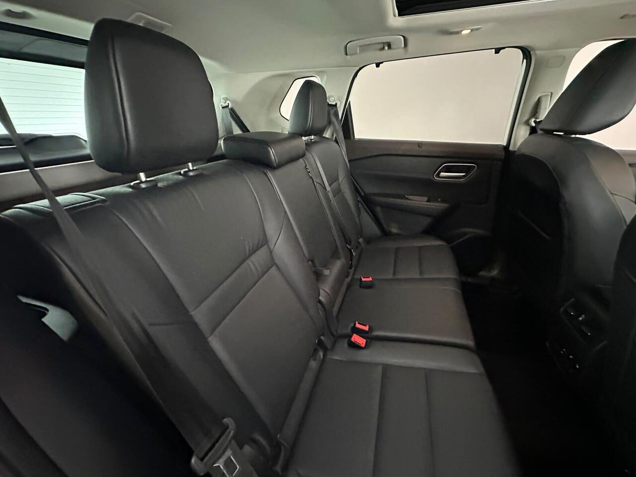 Nissan X-Trail DY73YZN