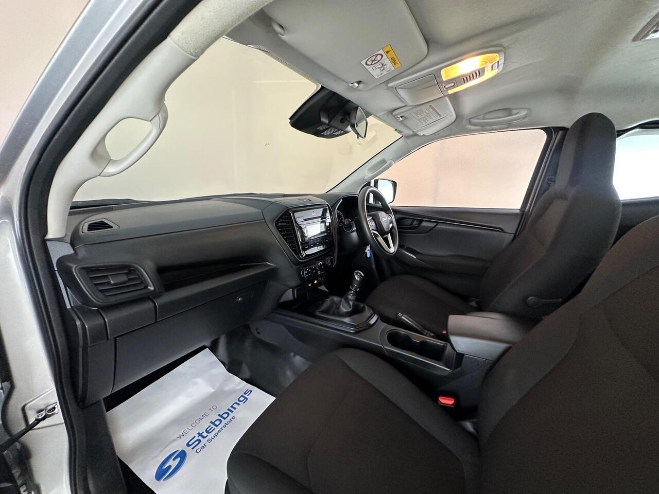 Isuzu D-Max AX72KOJ