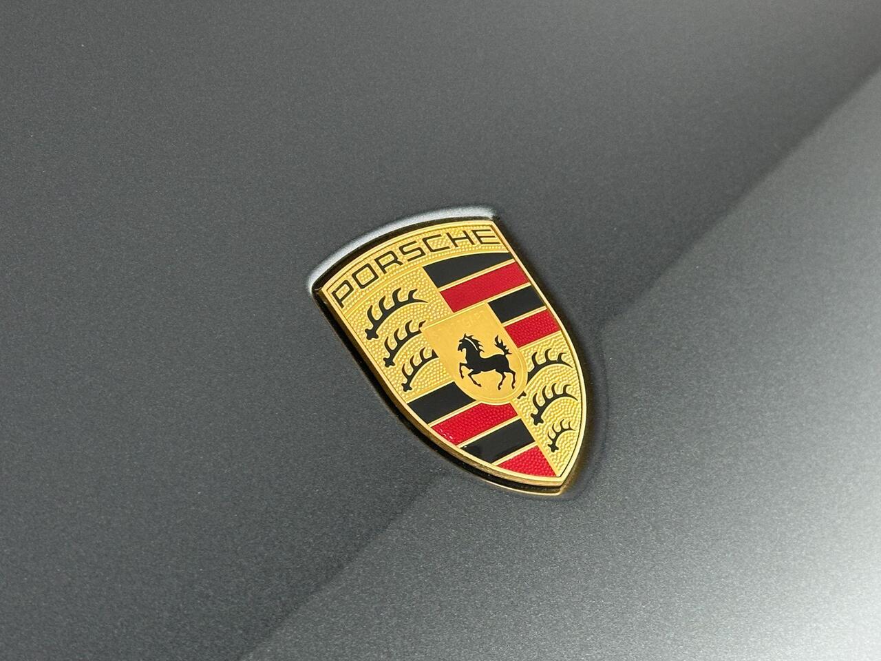 Porsche Macan AJ19VYM