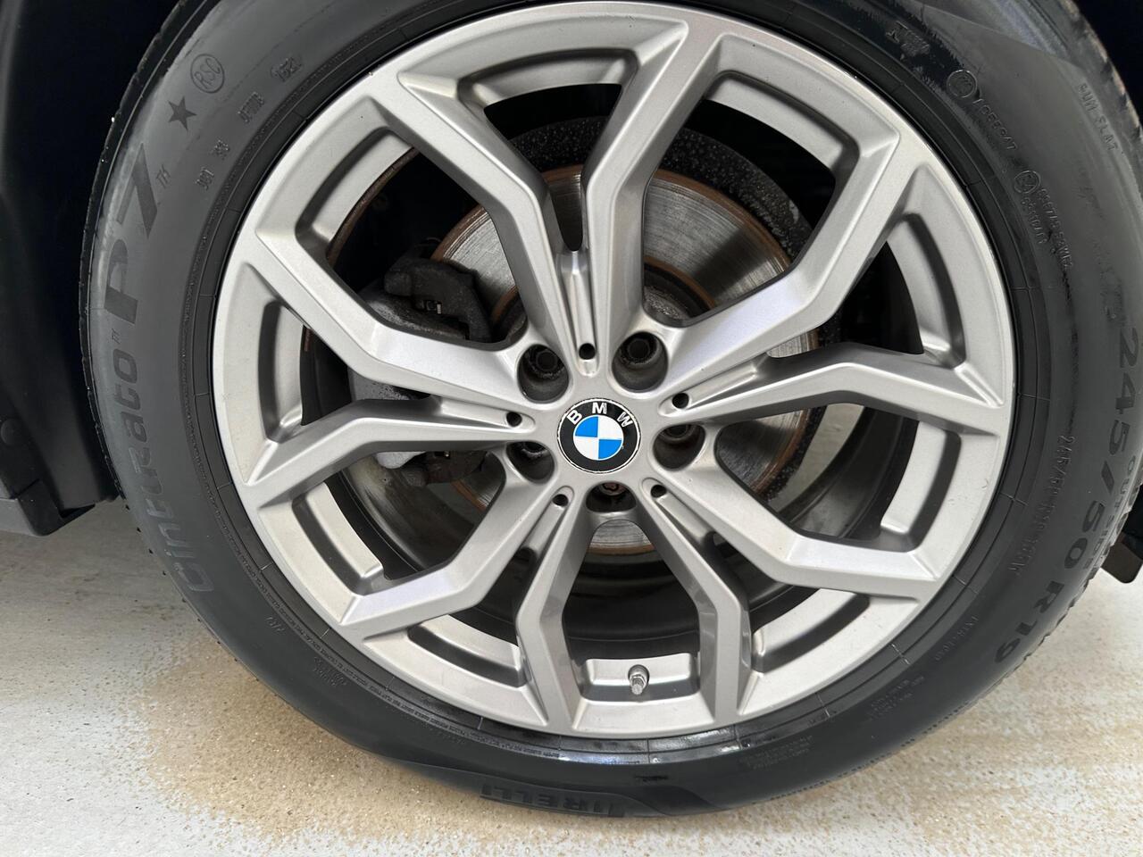 BMW X3 AJ68MVC