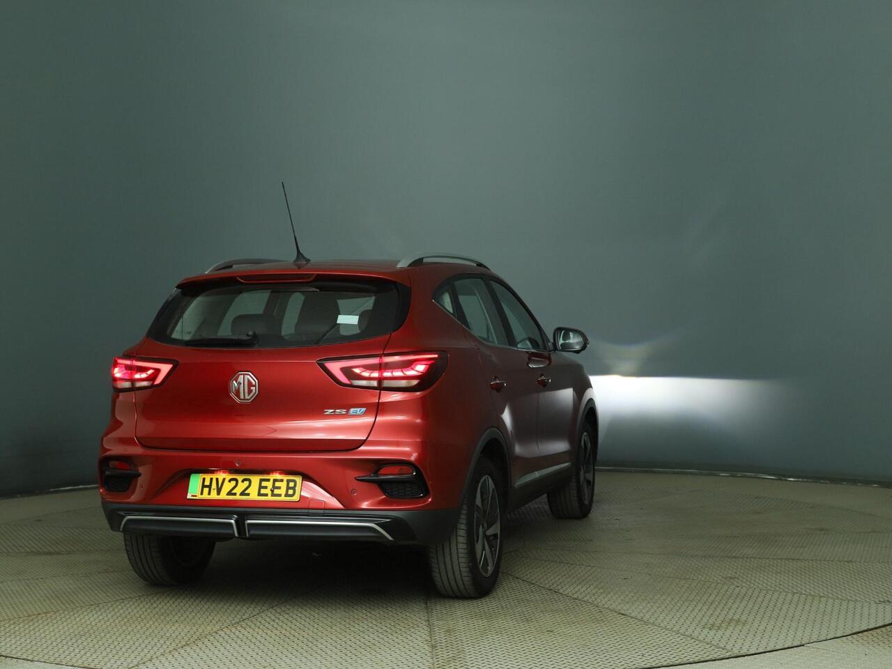 MG MG ZS HV22EEB