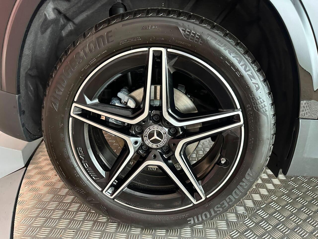 Mercedes-Benz GLA LT26DWZ