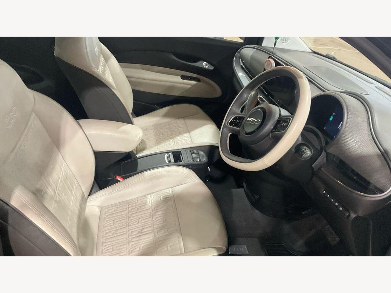 Fiat 500e C WG23KCA