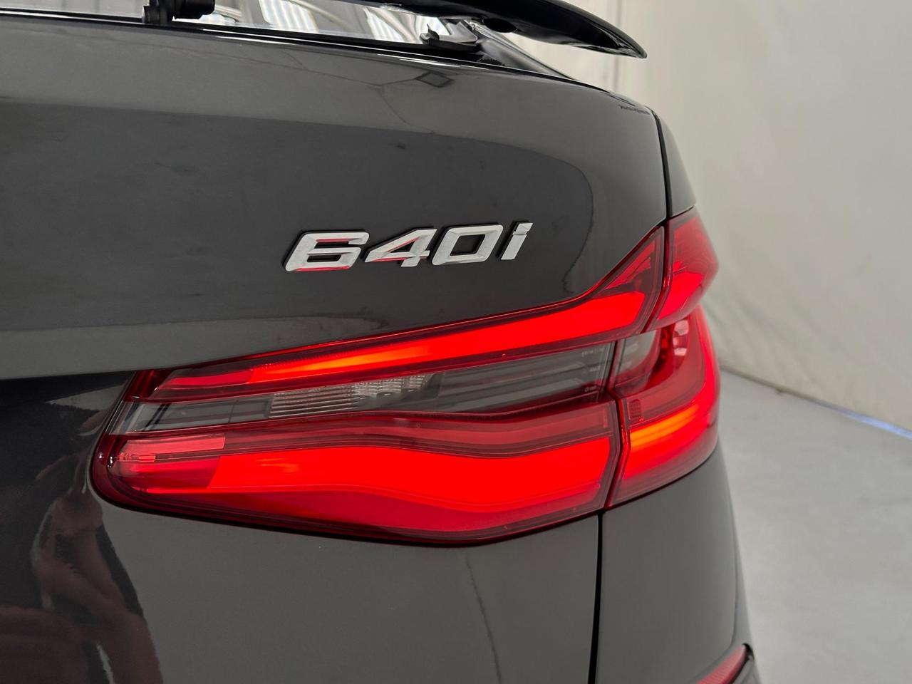 BMW 6 Series Gran Turismo YD68SYZ