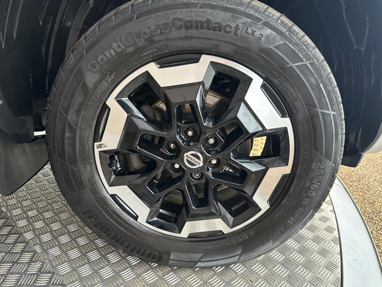 Nissan Navara FT21XBH