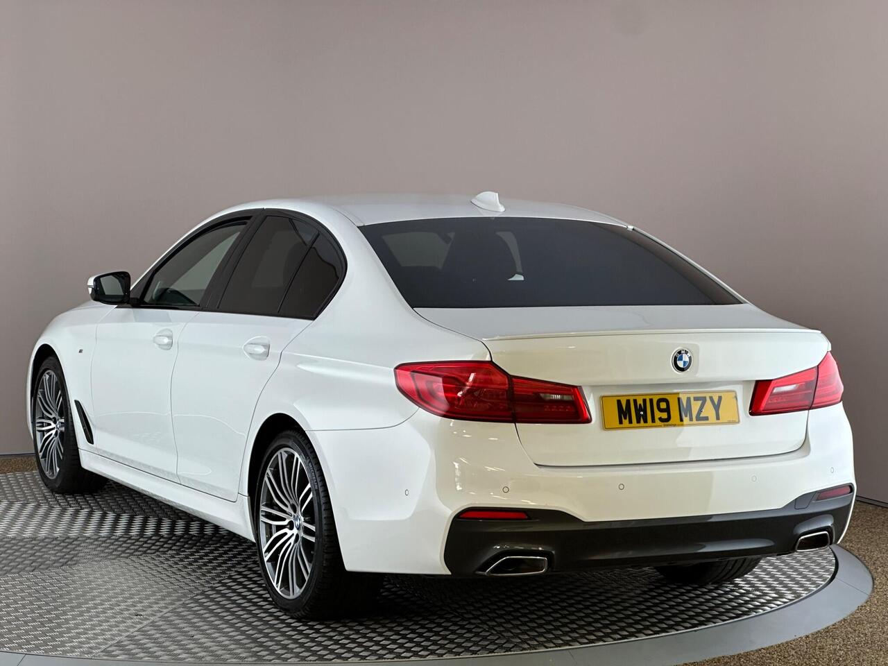 BMW 5 Series MW19MZY