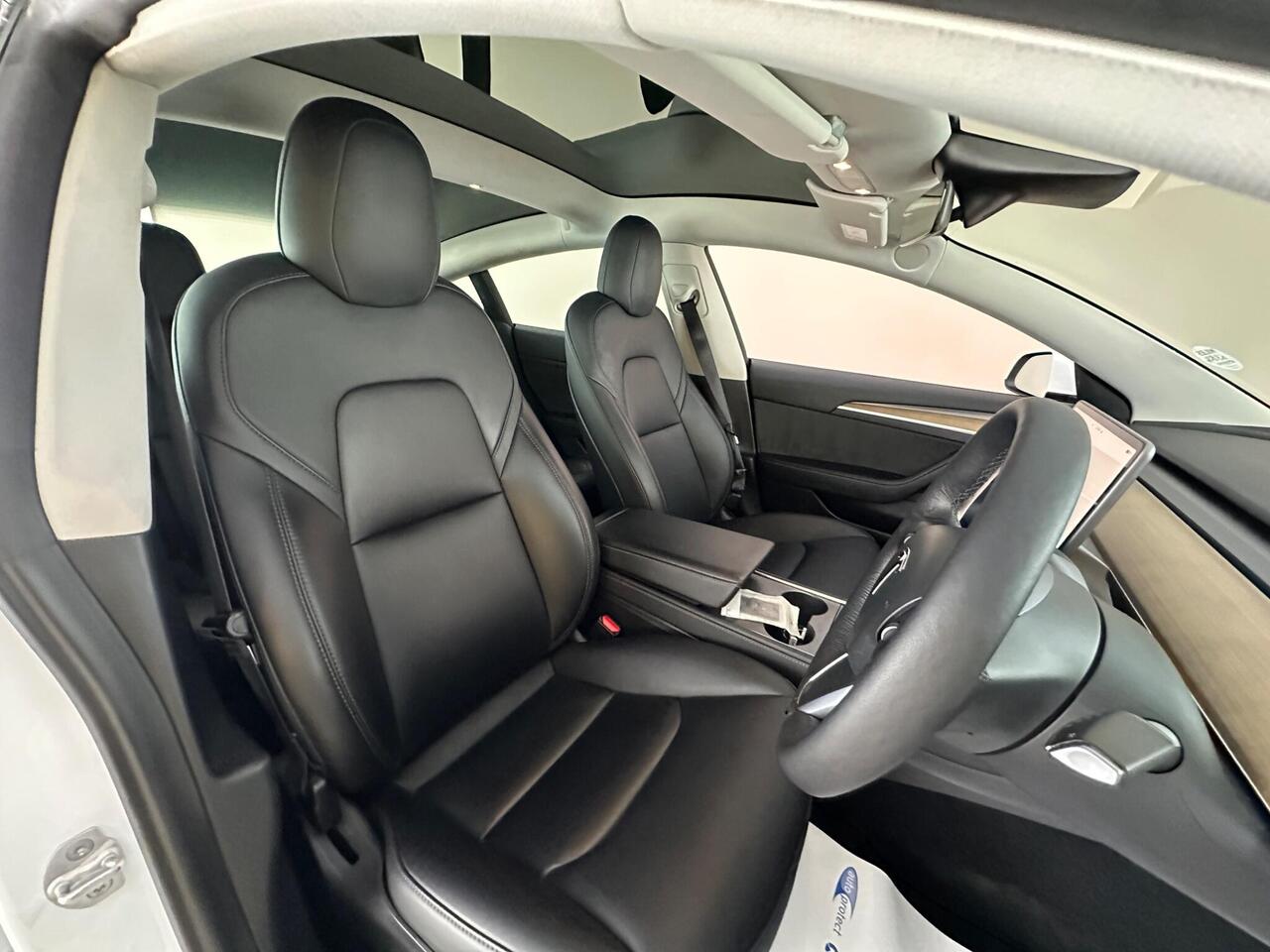 Tesla Model 3 AF72VFH