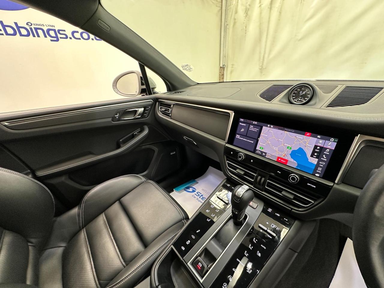 Porsche Macan SM22PHN