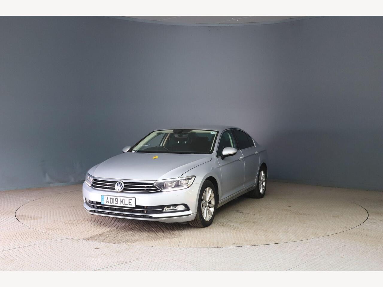 Volkswagen Passat AD19KLE
