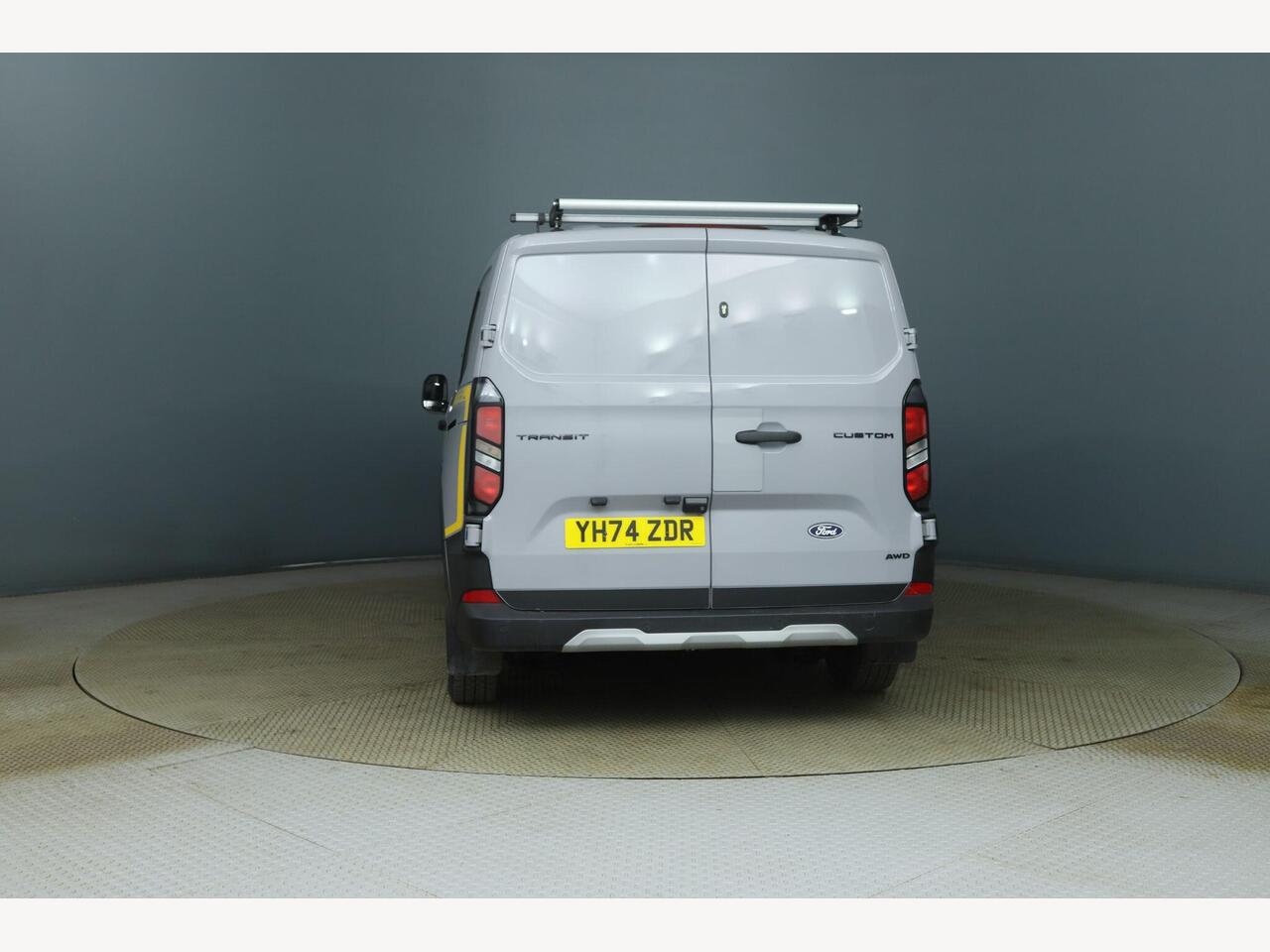 Ford Transit Custom YH74ZDR