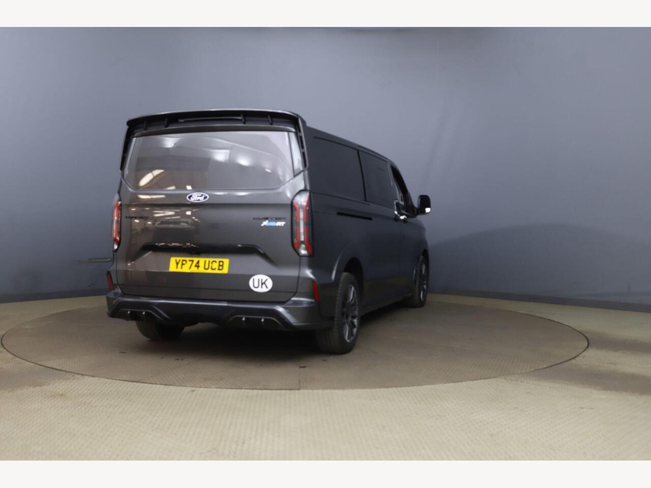 Ford Transit Custom YP74UCB