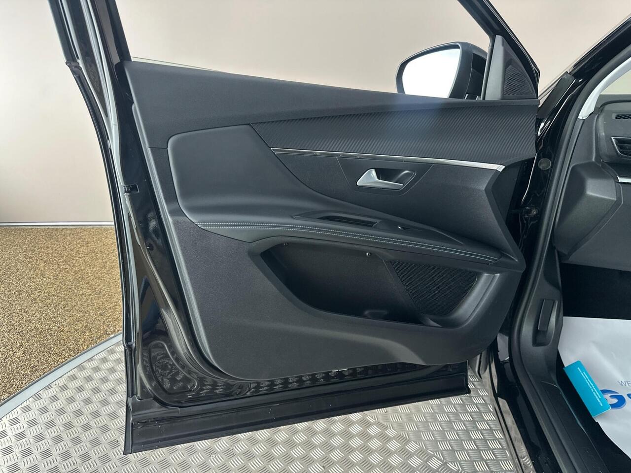 Peugeot 3008 VK71HYZ