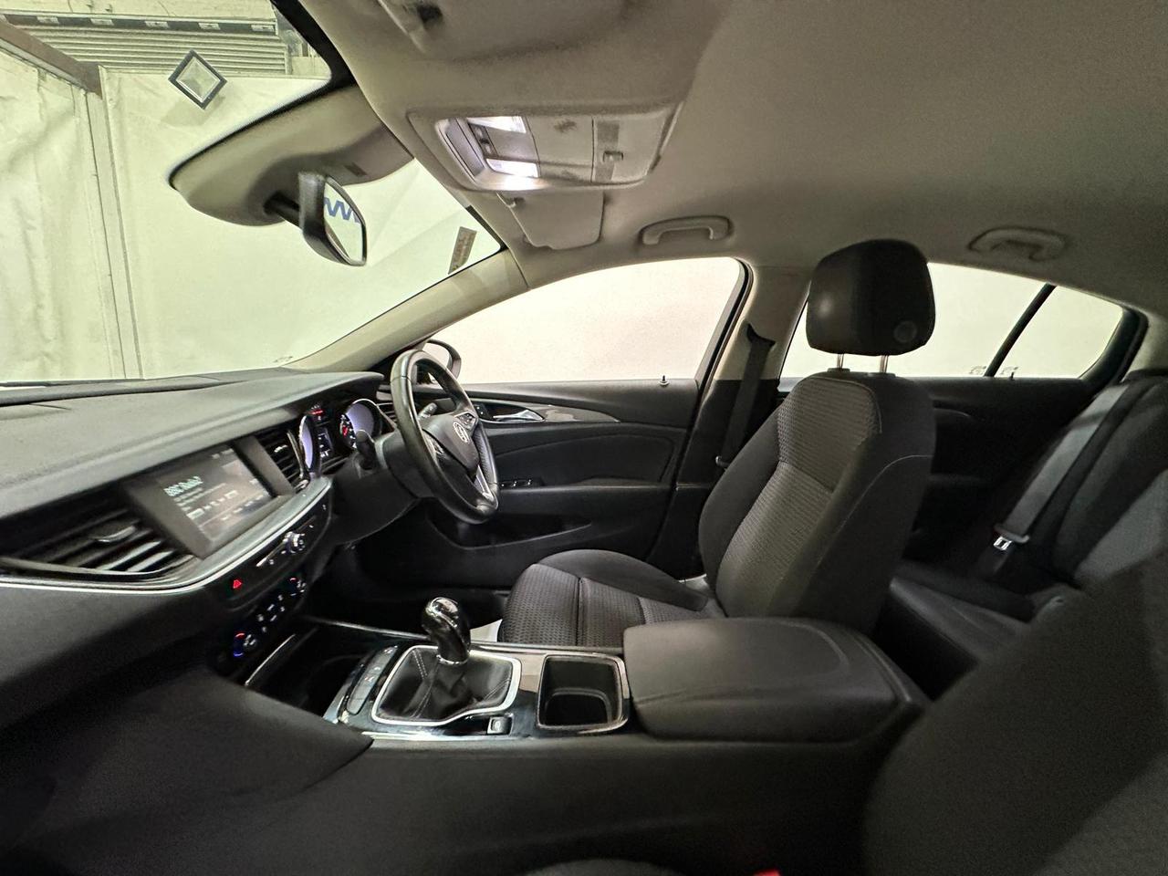 Vauxhall Insignia VU70YMO