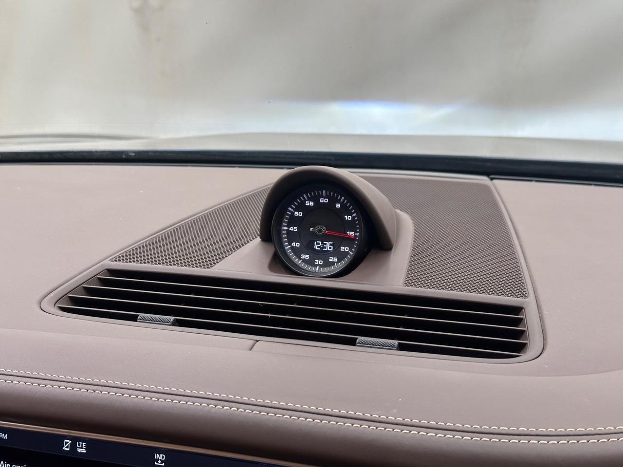 Porsche Panamera LA17VFV