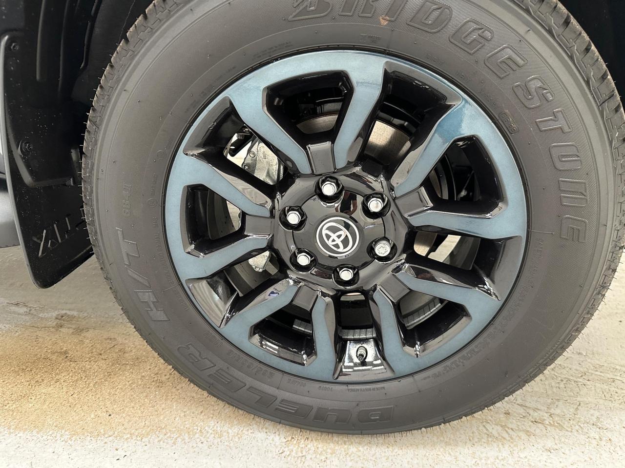 Toyota Hilux H11LUX