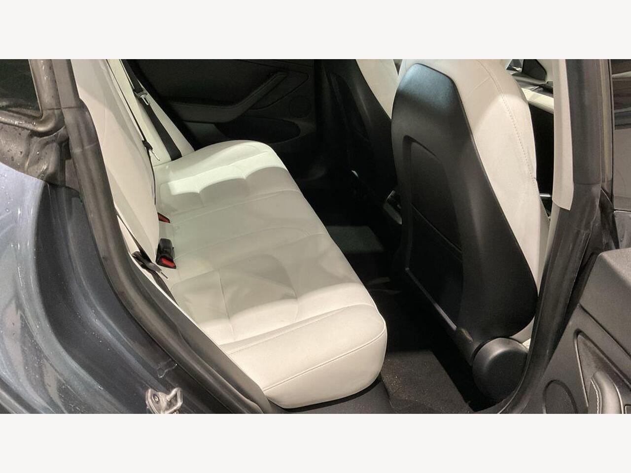 Tesla Model 3 LD21CYA