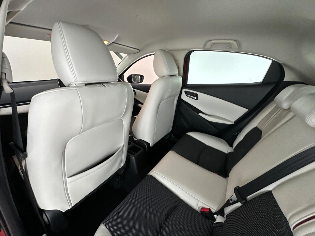 Mazda Mazda2 YN69MYD