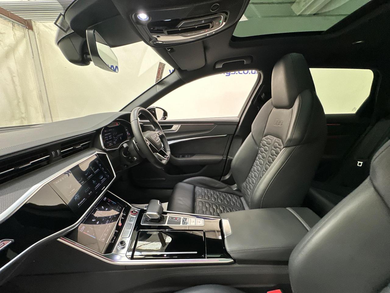 Audi RS6 Avant WU71CXE