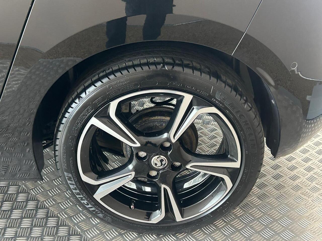 Vauxhall Corsa SL72KNK