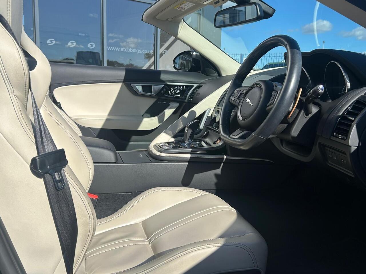 Jaguar F-Type FM16MDZ