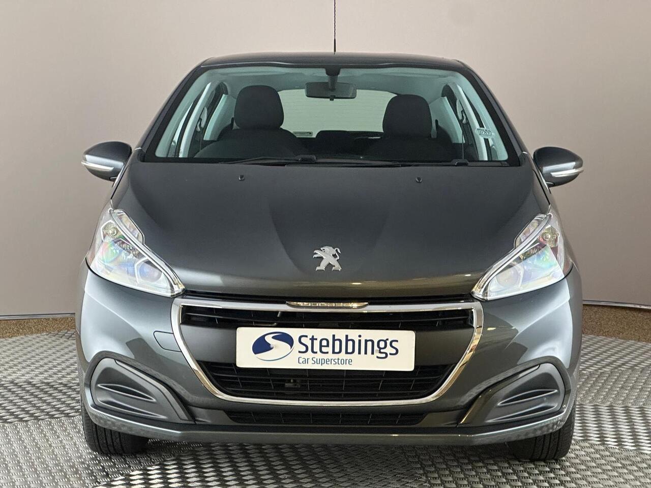 Peugeot 208 GN66YMF
