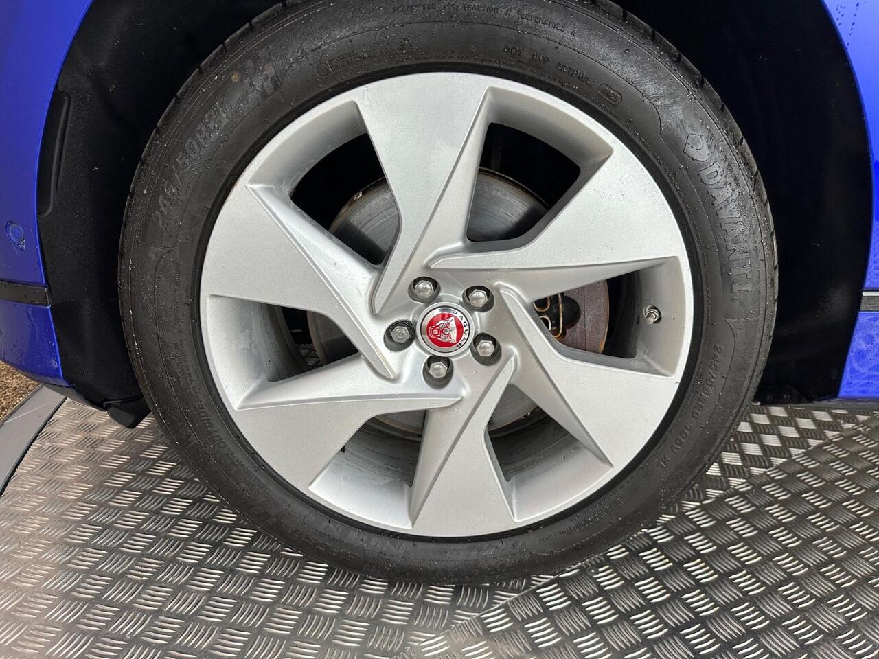 Jaguar I-PACE OE69KTP