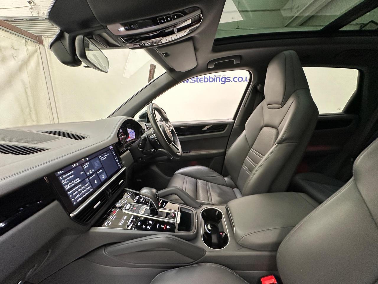 Porsche Cayenne AK18UXX
