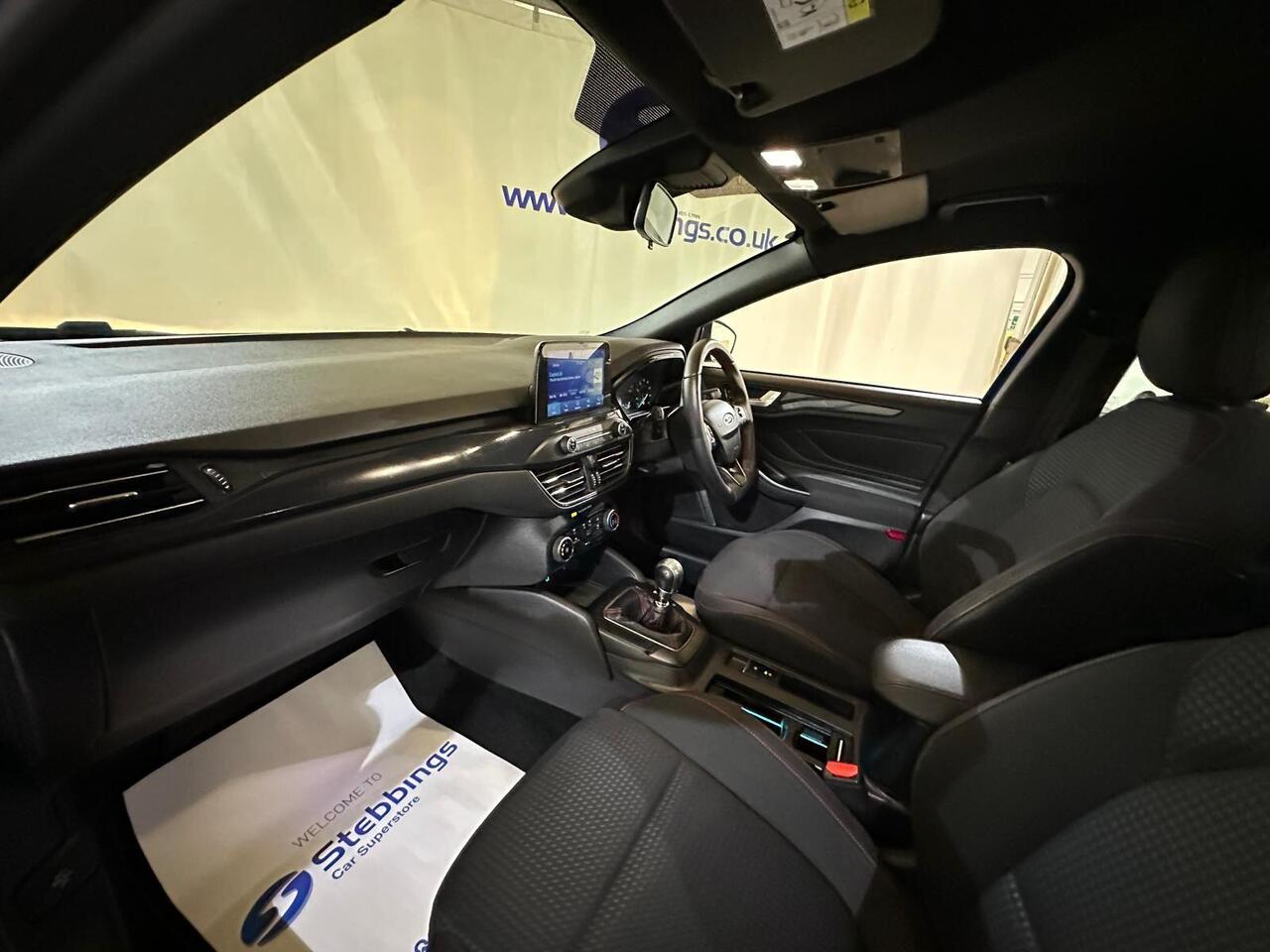 Ford Focus WJ68UUT
