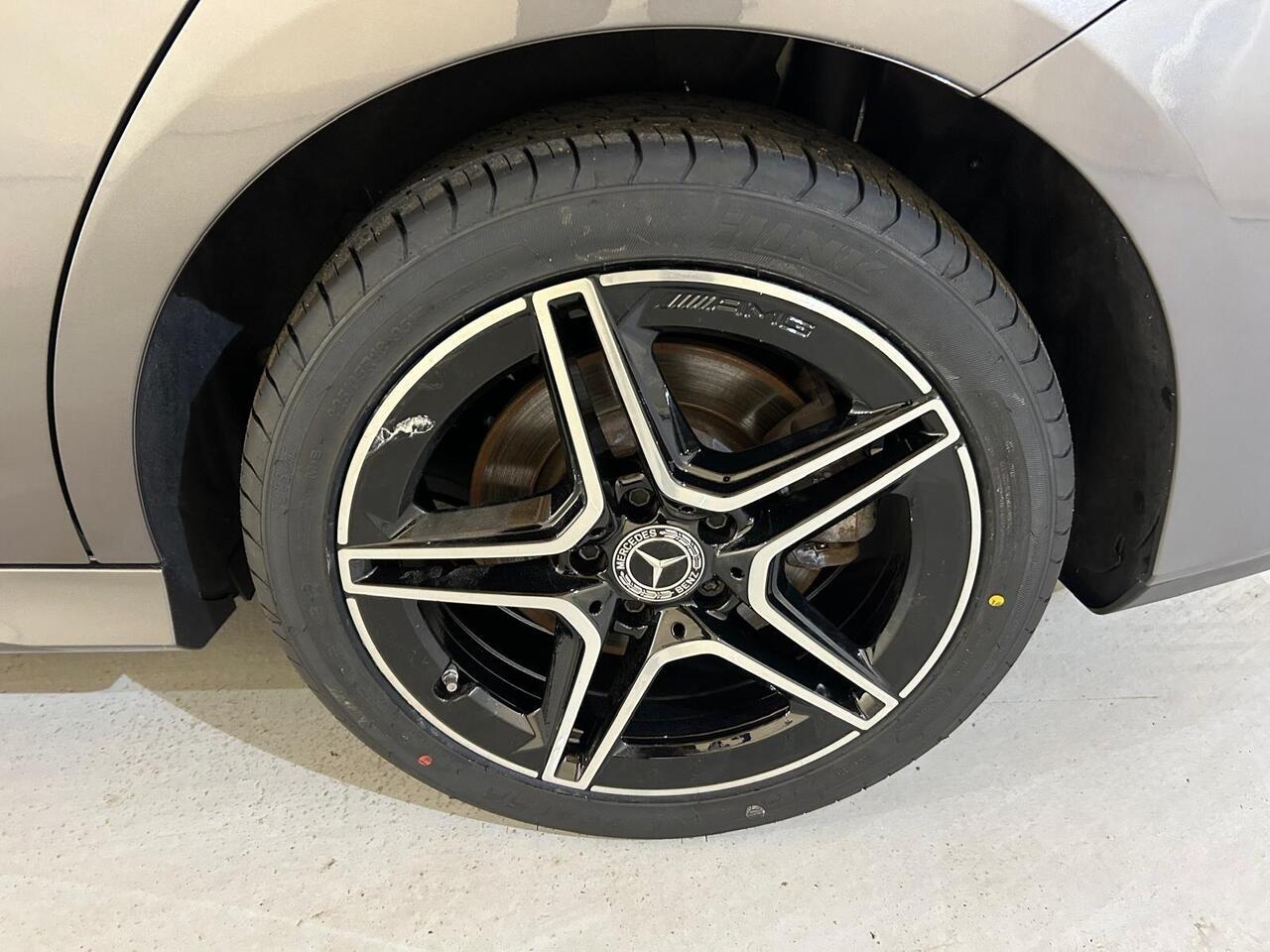 Mercedes-Benz CLA OV72KXF
