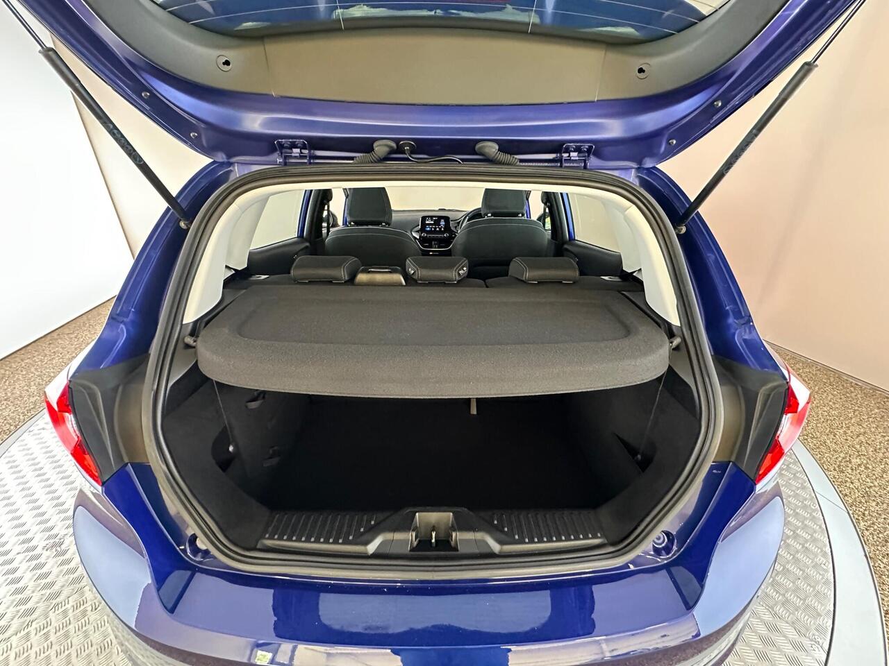 Ford Fiesta YD18PZH