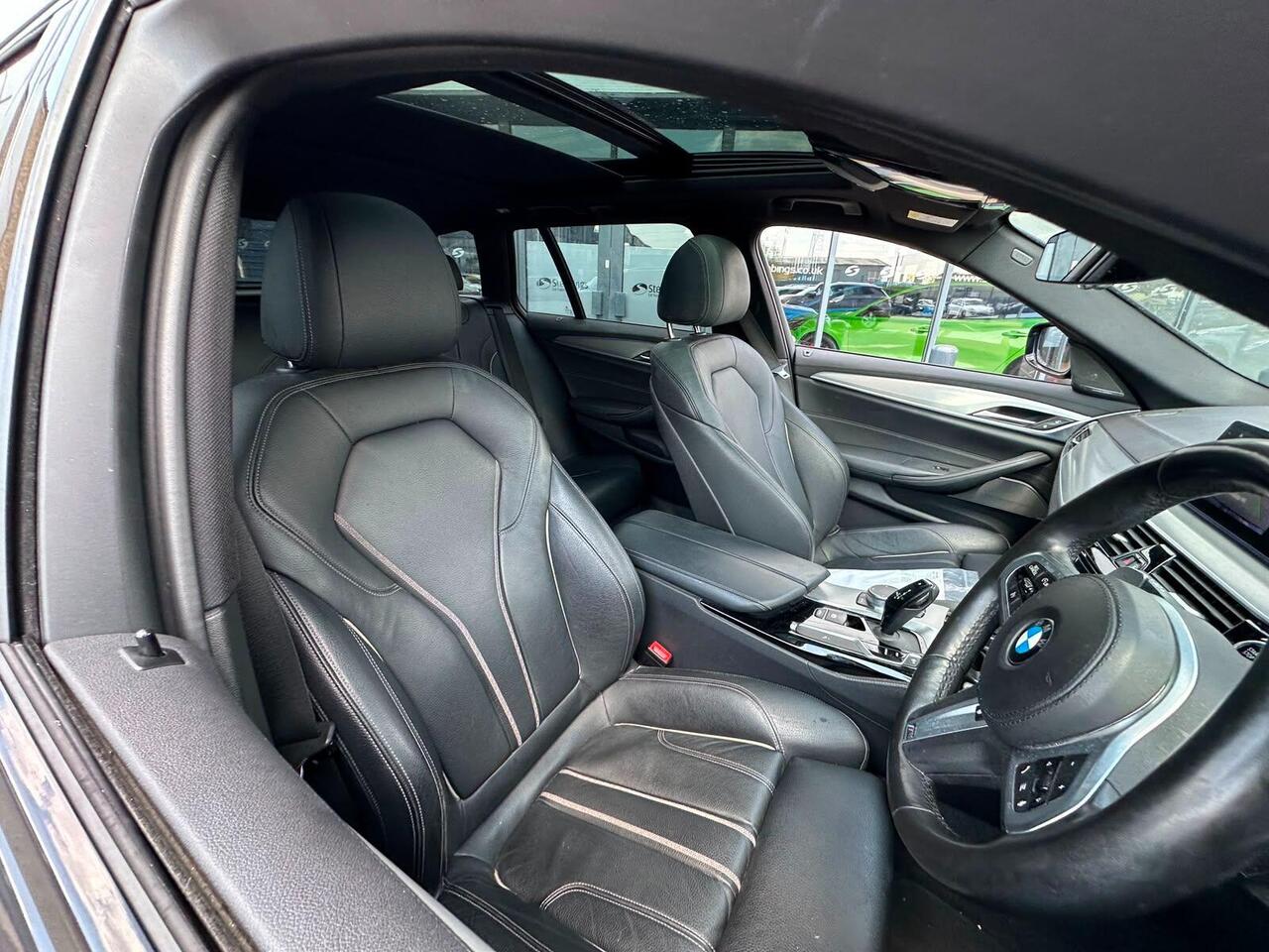 BMW 5 Series YB69BXN