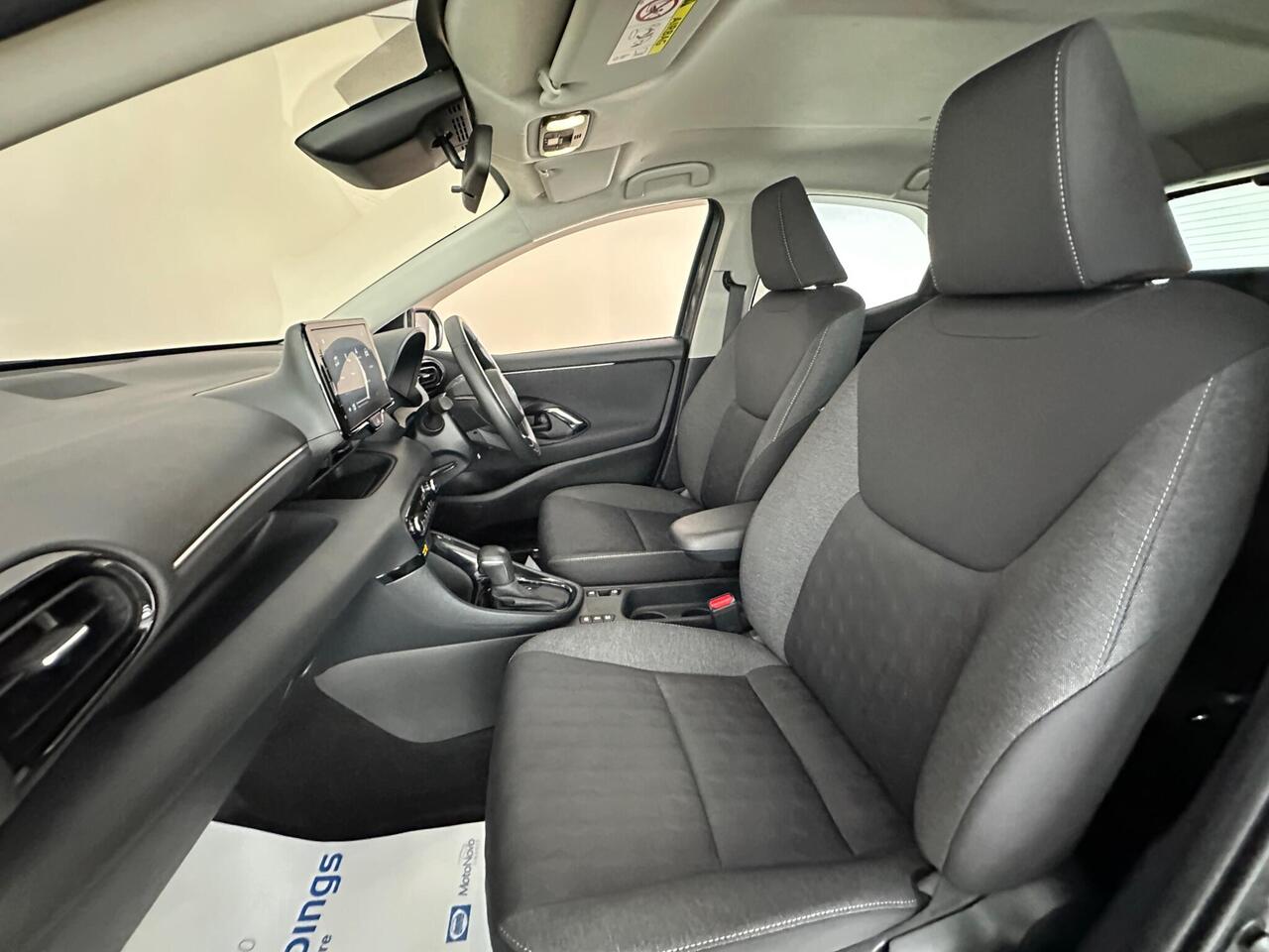 Toyota Yaris AU74TMZ