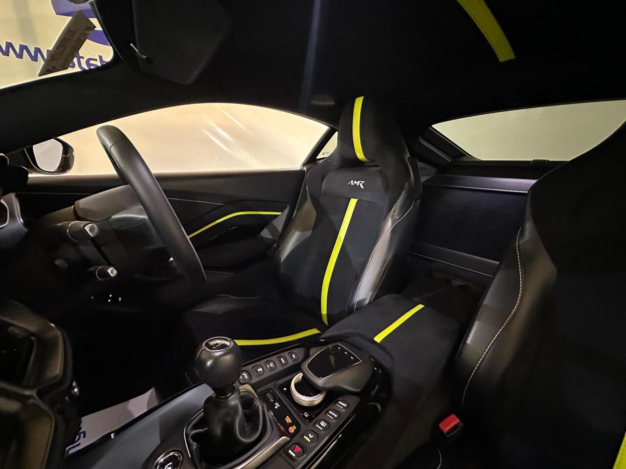 Aston Martin Vantage MV20UZG