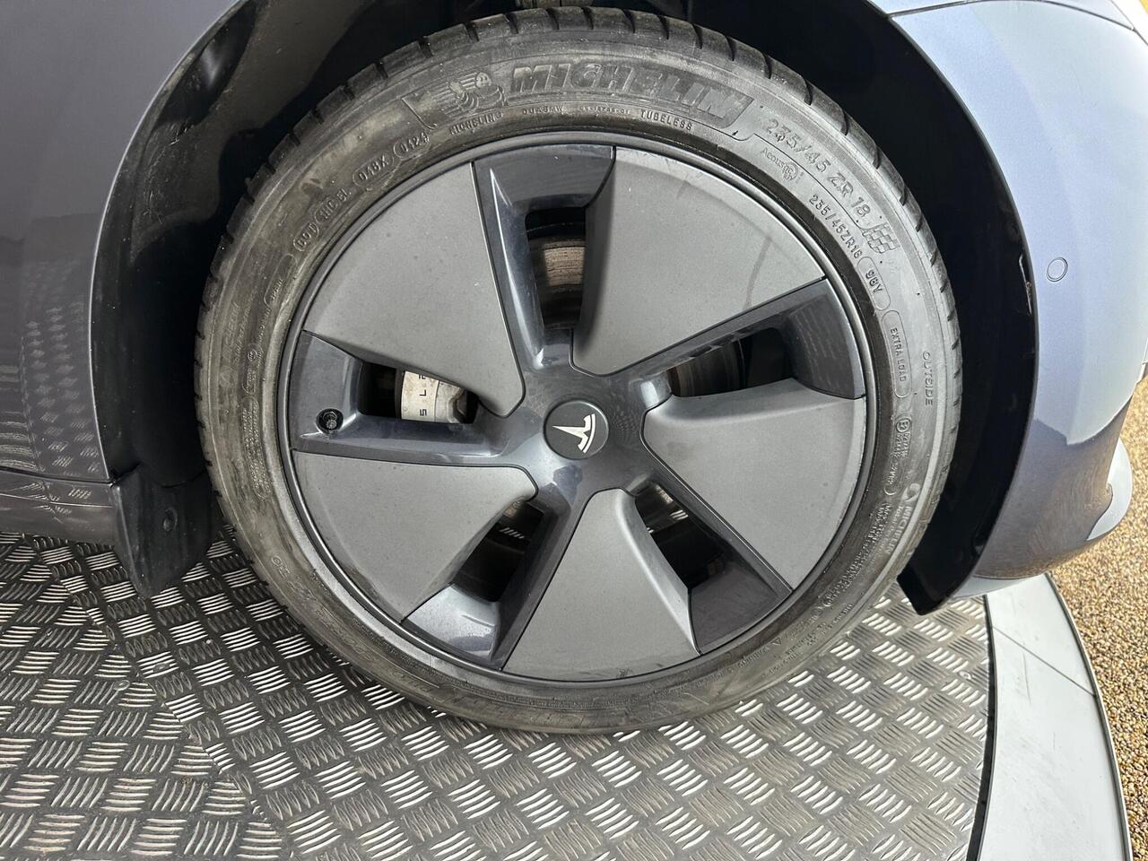 Tesla Model 3 LD21CYA