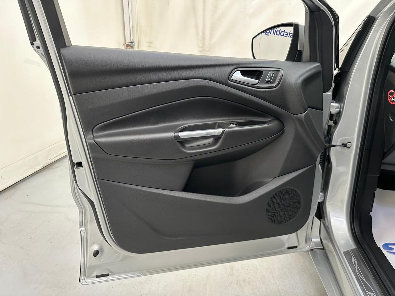 Ford Kuga EF64CBO