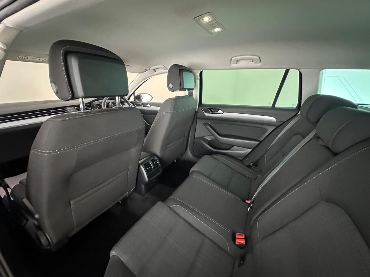 Volkswagen Passat YC71RXO