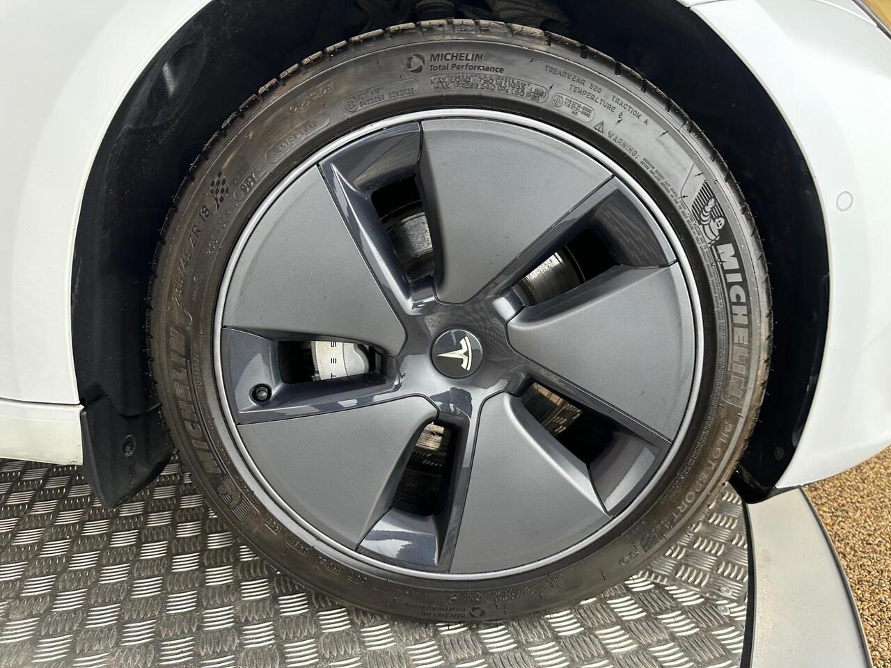 Tesla Model 3 AF72VOA