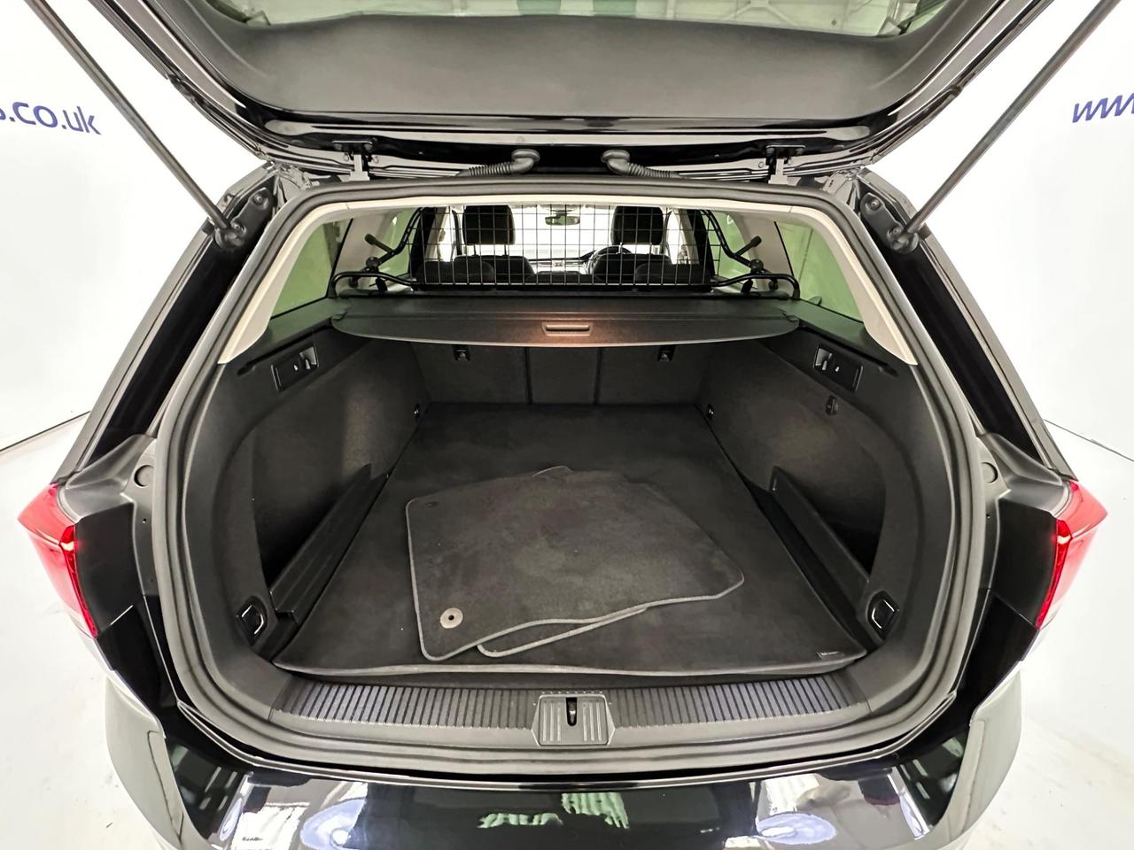 Volkswagen Passat VN69VMY